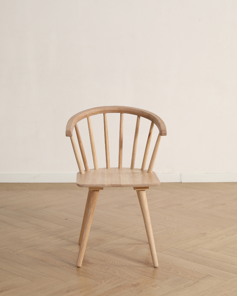 Stol 'Astrid' - Hvitpigmentert