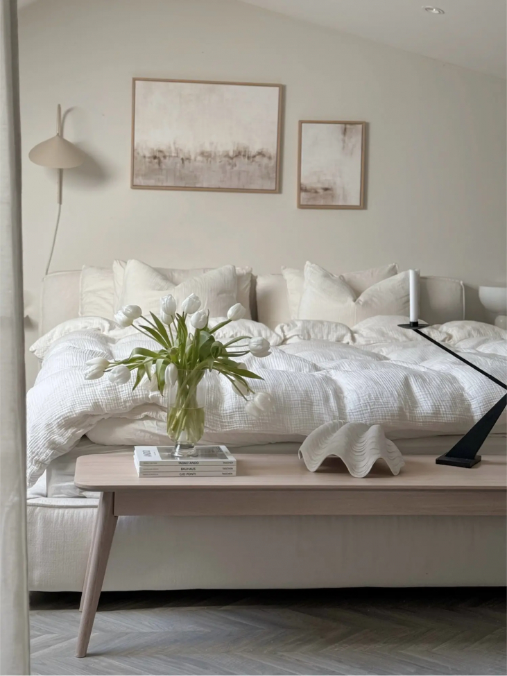 Benk 'Yumi' - Hvitpigmentert eik