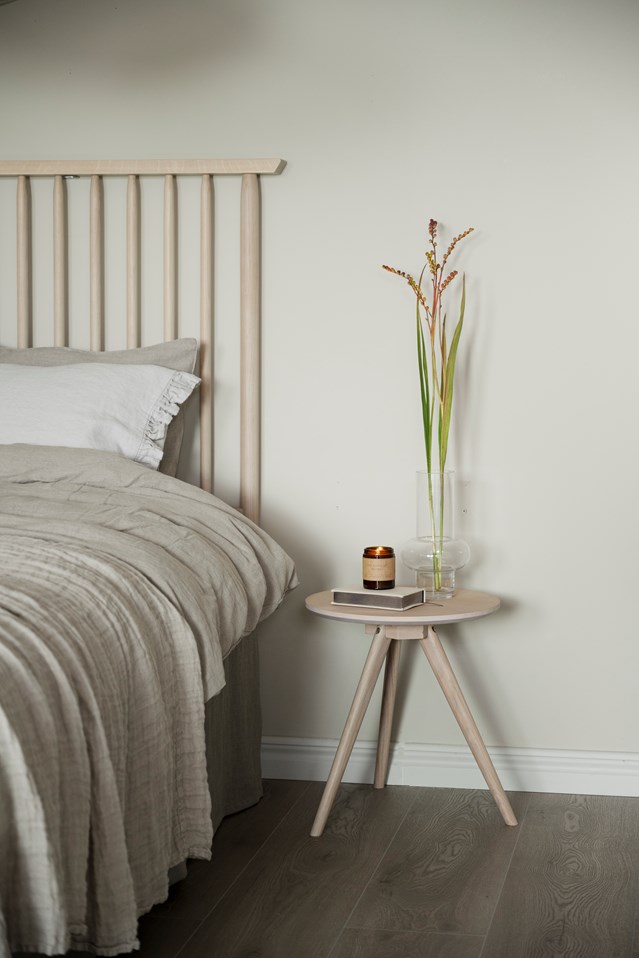 Sengegavl 'Riggins' - Hvitpigmentert