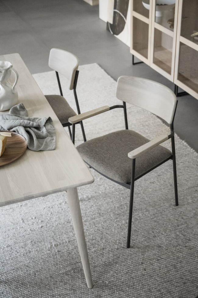 Armlenestol 'Maymont' - Hvitpigmentert