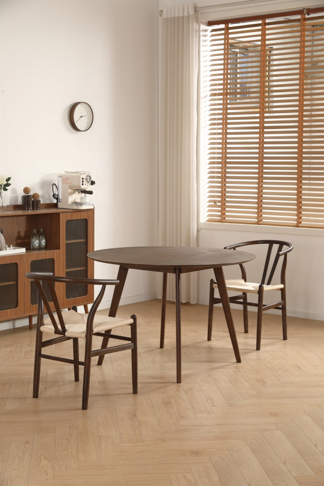 Spisebord 'Luma' Rundt 115cm - Valnøtt