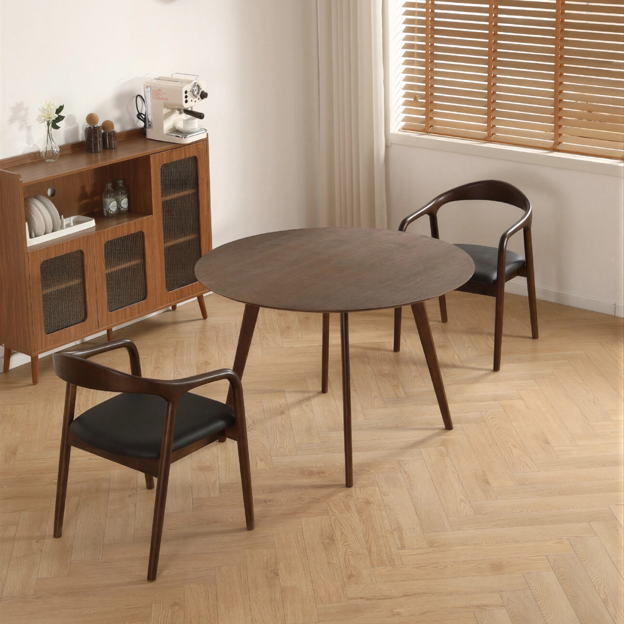Spisebord 'Luma' Rundt 115cm - Valnøtt