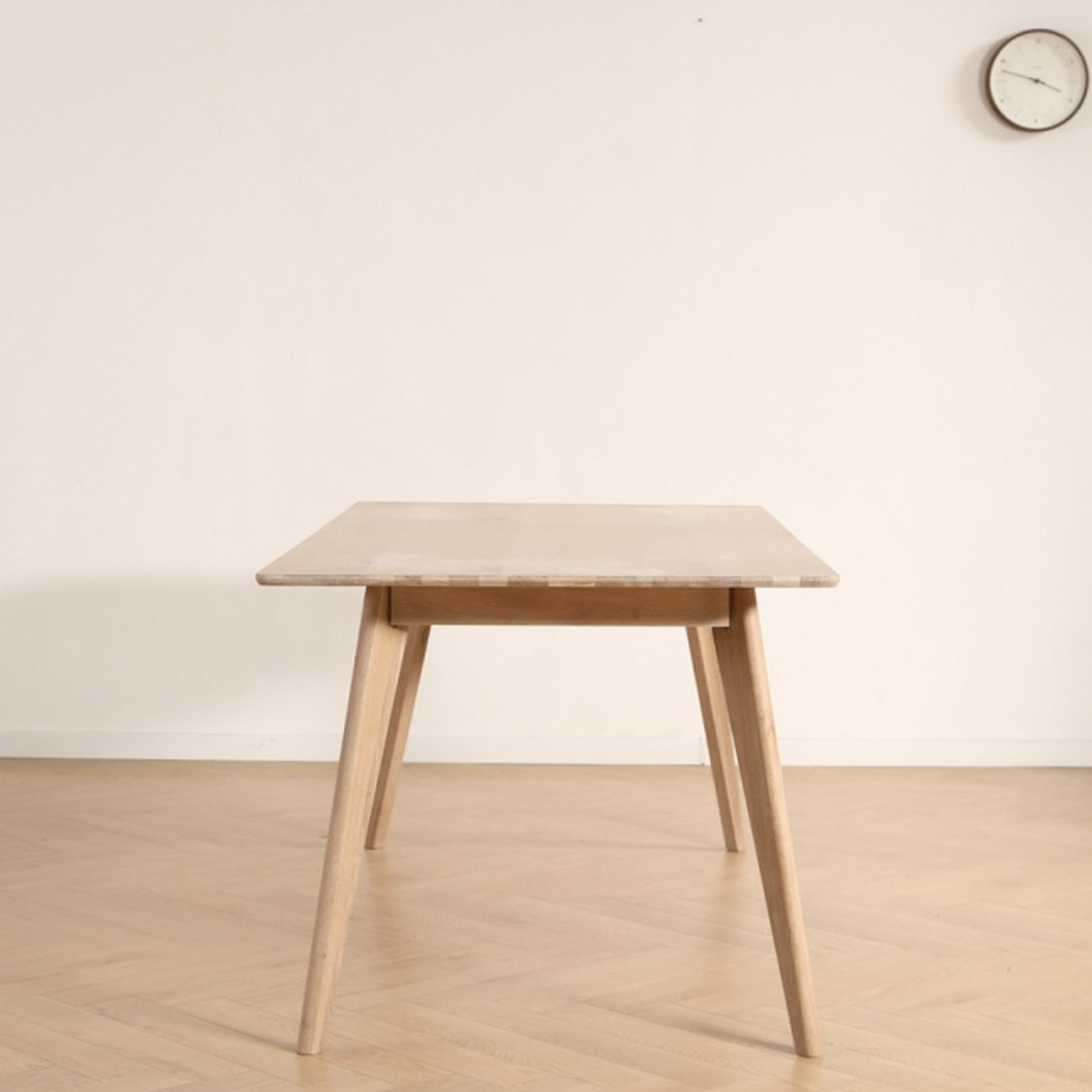 Spisebord 'Line' 180 cm - Hvitpigmentert