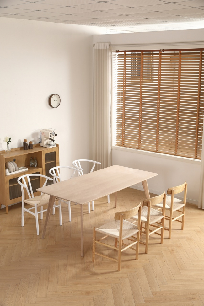 Spisebord 'Line' 180 cm - Hvitpigmentert