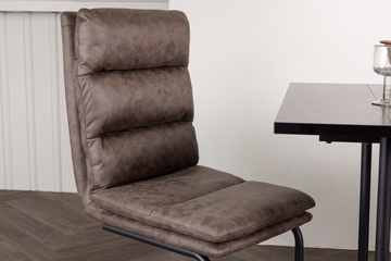 Stol 'Husavik' - Brun