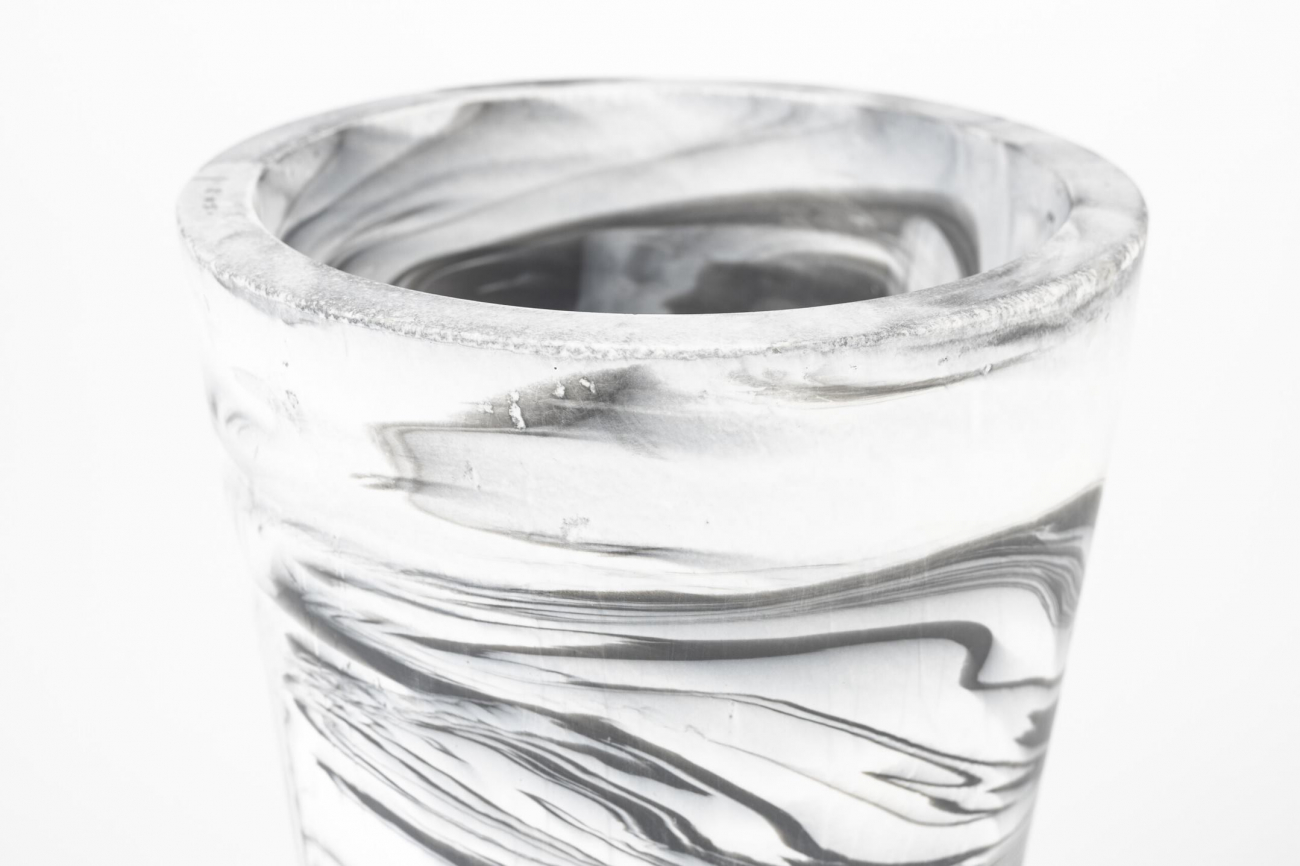 Vase 'Conic' - Svart/Hvit M