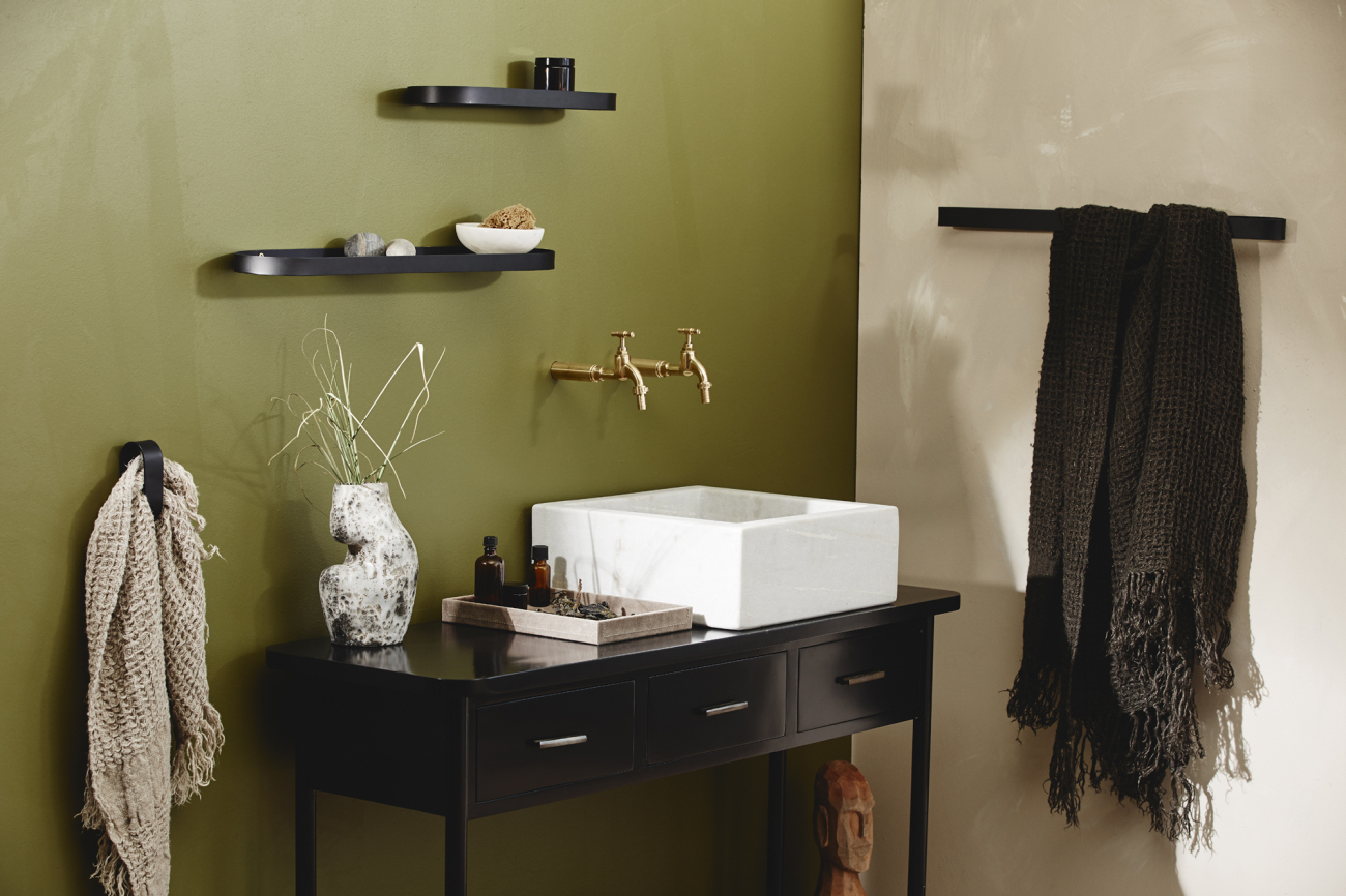 Hylle med glass 'SOTRA' L - Svart