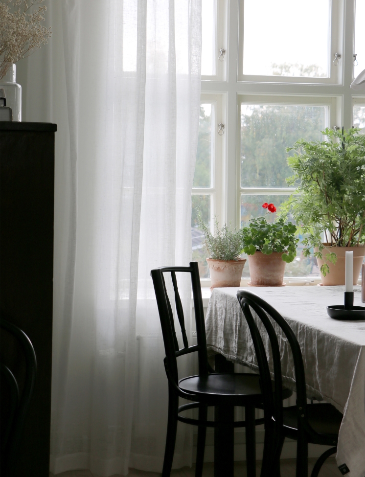 Gardin med folder 'Dalsland' 145x250 - Hvit