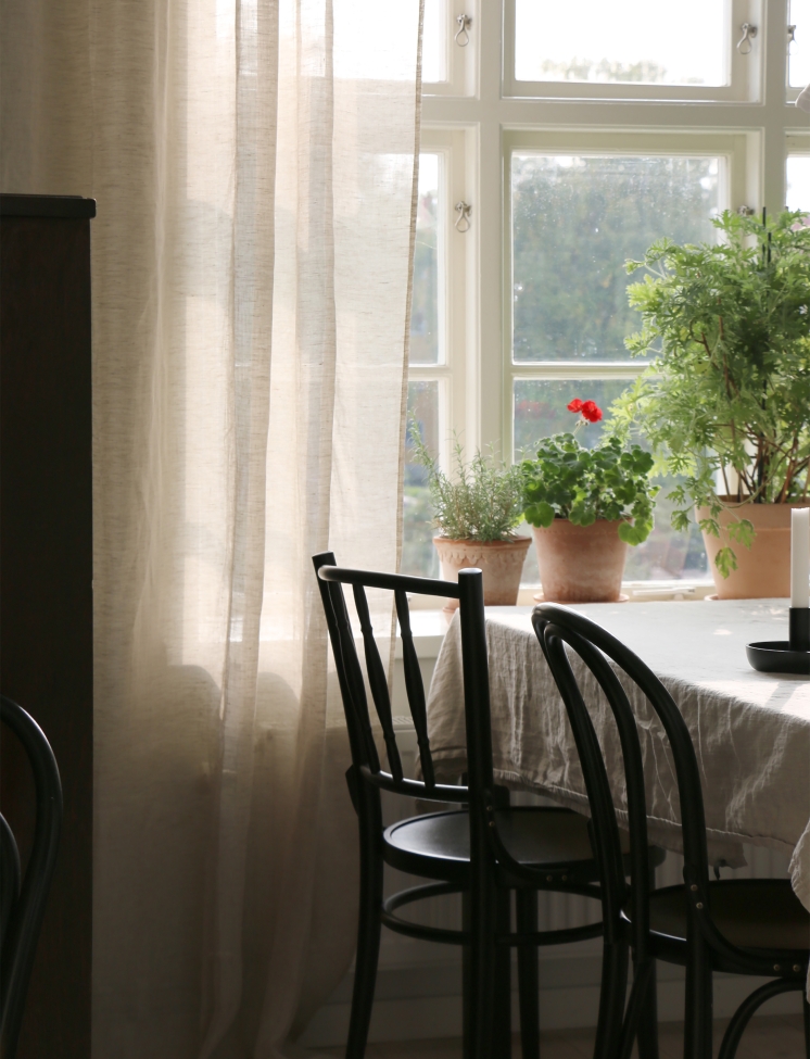 Gardin med folder 'Dalsland' 145x250 - Beige