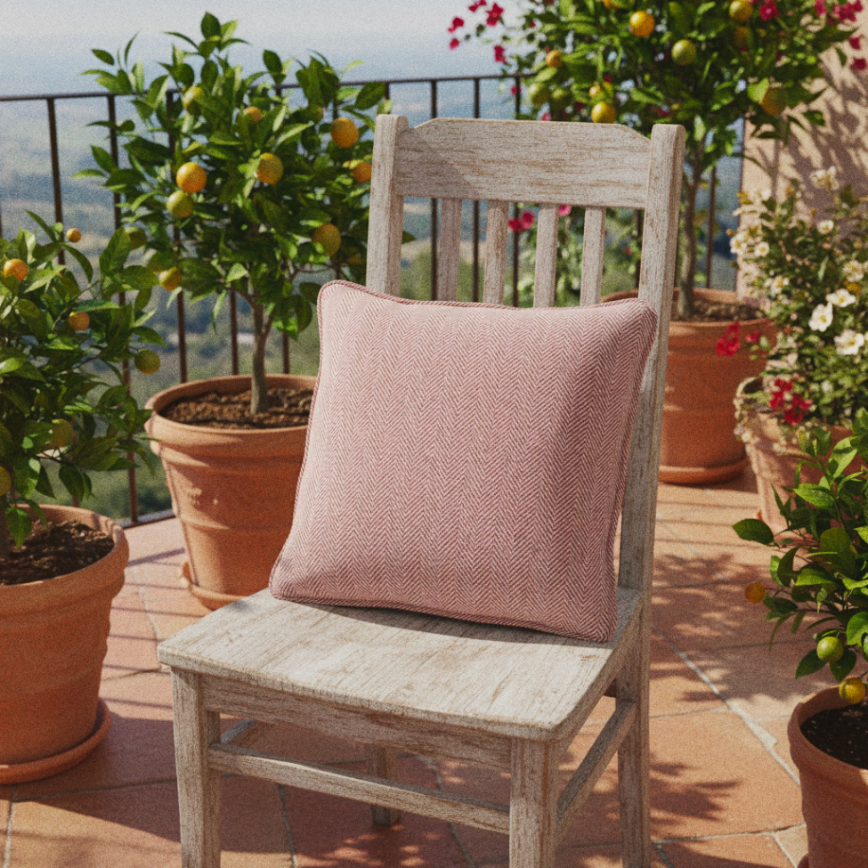 Putetrekk 'Denisa Fishbone' 45x45cm - Rød/hvit