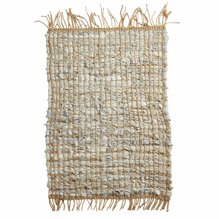 Teppe med frynser 70x140cm i gruppen Interiør / Tepper / Vevde Tepper hos Reforma (101875)