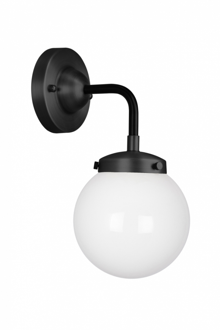 Vegglampe \'Alley\' - svart / hvit i gruppen ROM / Kjkken / Lamper hos Reforma (990511)