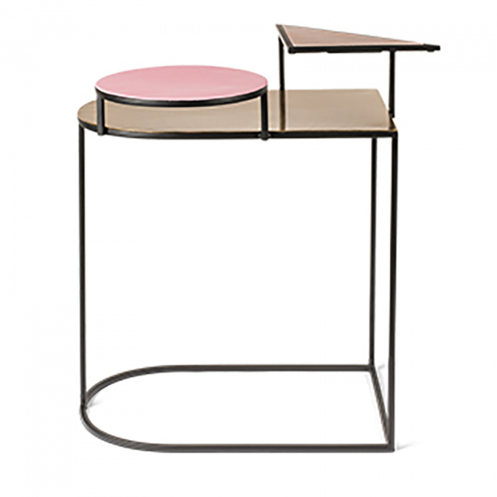 Skjenken \'Act ironisk\' i gruppen Møbler / Bord / Sidebord hos Reforma (BM23019)